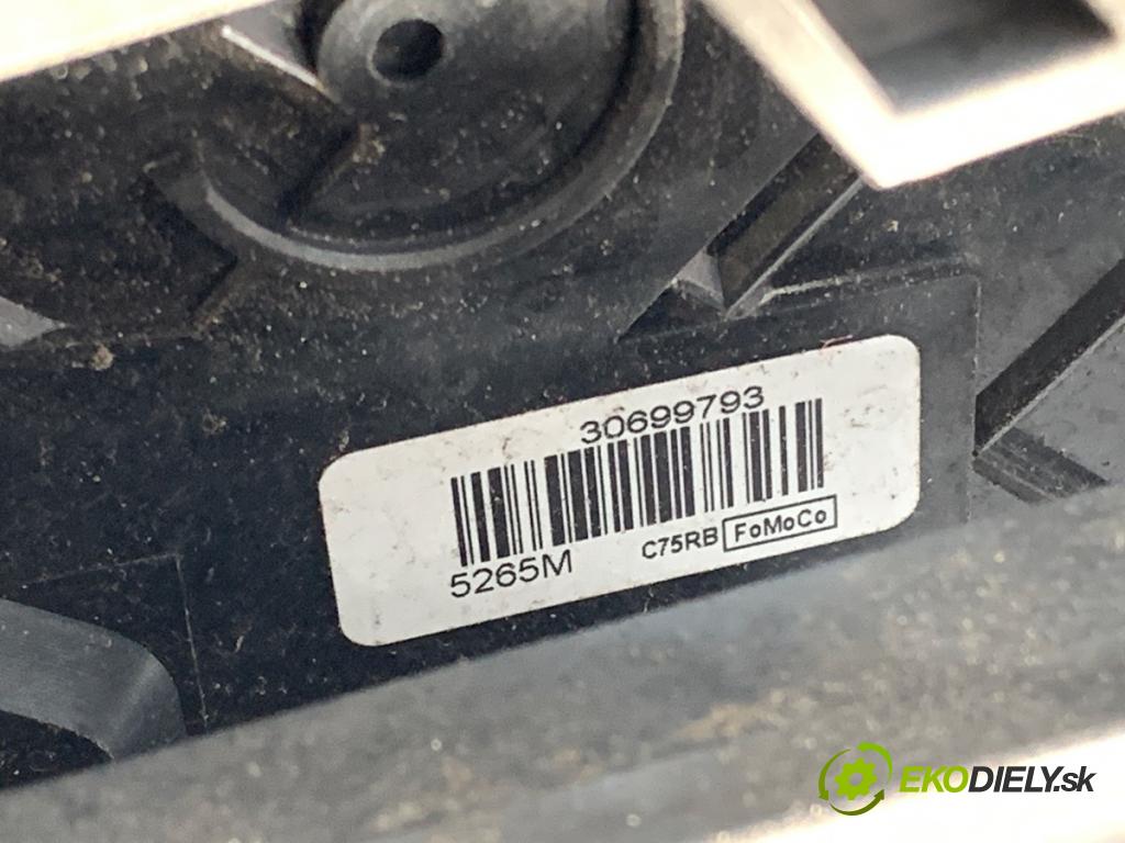VOLVO V50 Kombi 2005 125 kW 2.4 2435 zámok dveře pravý přední část 30699793