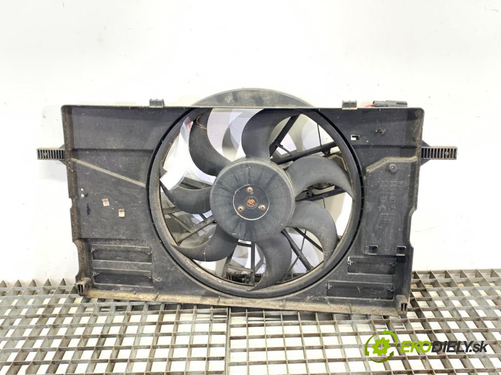 VOLVO V50 Kombi 2005 125 kW 2.4 2435 ventilátor chladiče 3M51-8C607-GC (Ventilátor)