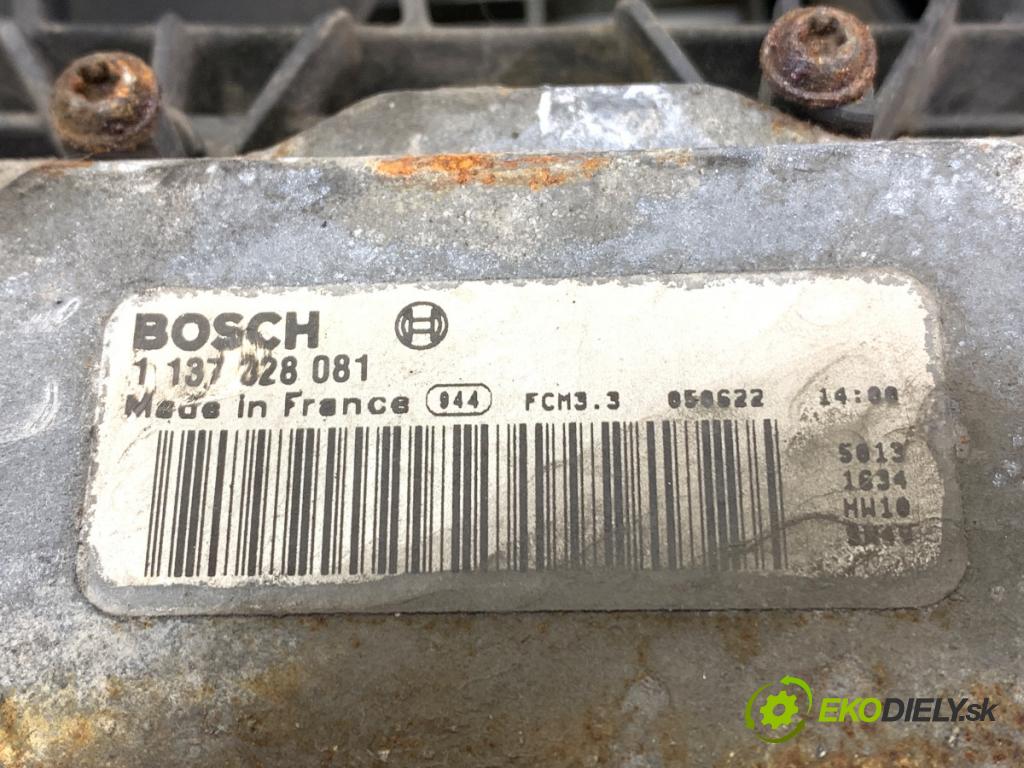 VOLVO V50 Kombi 2005 125 kW 2.4 2435 ventilátor chladiče 3M51-8C607-GC (Ventilátor)
