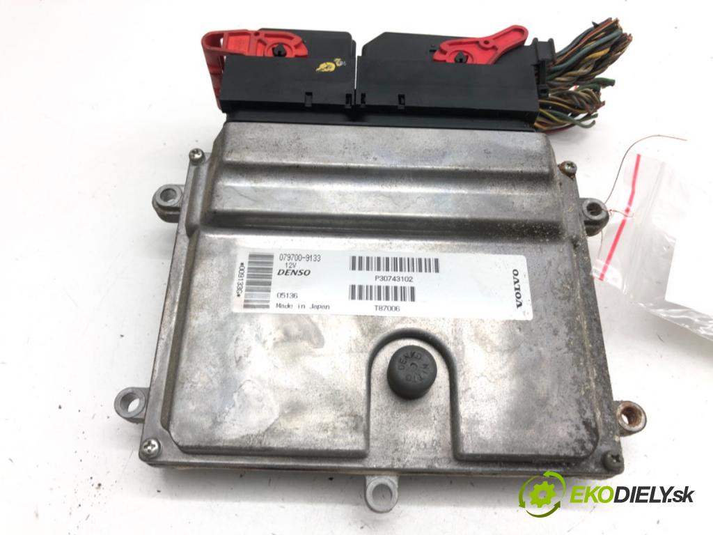 VOLVO V50 Kombi 2005 125 kW 2.4 2435 riadiaca jednotka Motor P30743102 (Riadiaca jednotka)