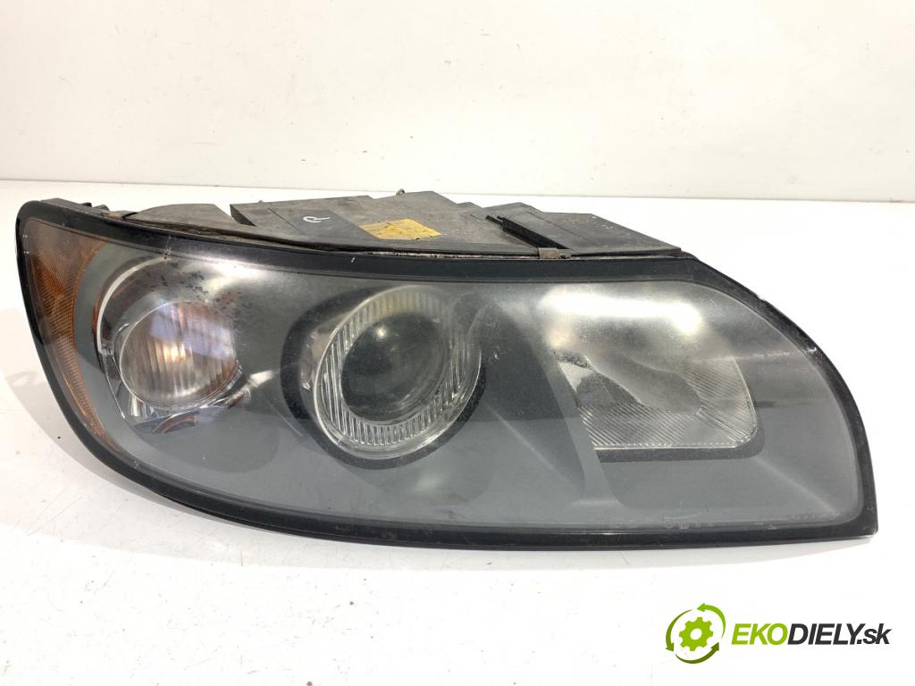 VOLVO V50 Kombi 2005 125 kW 2.4 2435 světlomet pravý přední část 30698886