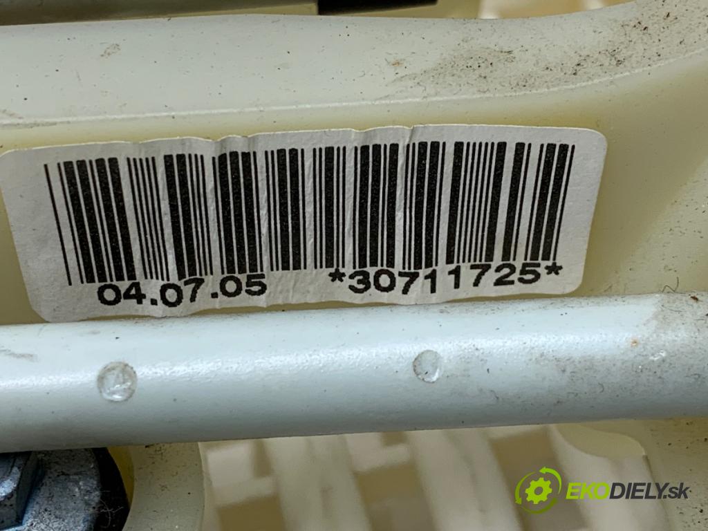 VOLVO V50 Kombi 2005 125 kW 2.4 2435 Kulisa 30711725 (Rýchlostná páka (kulisa))