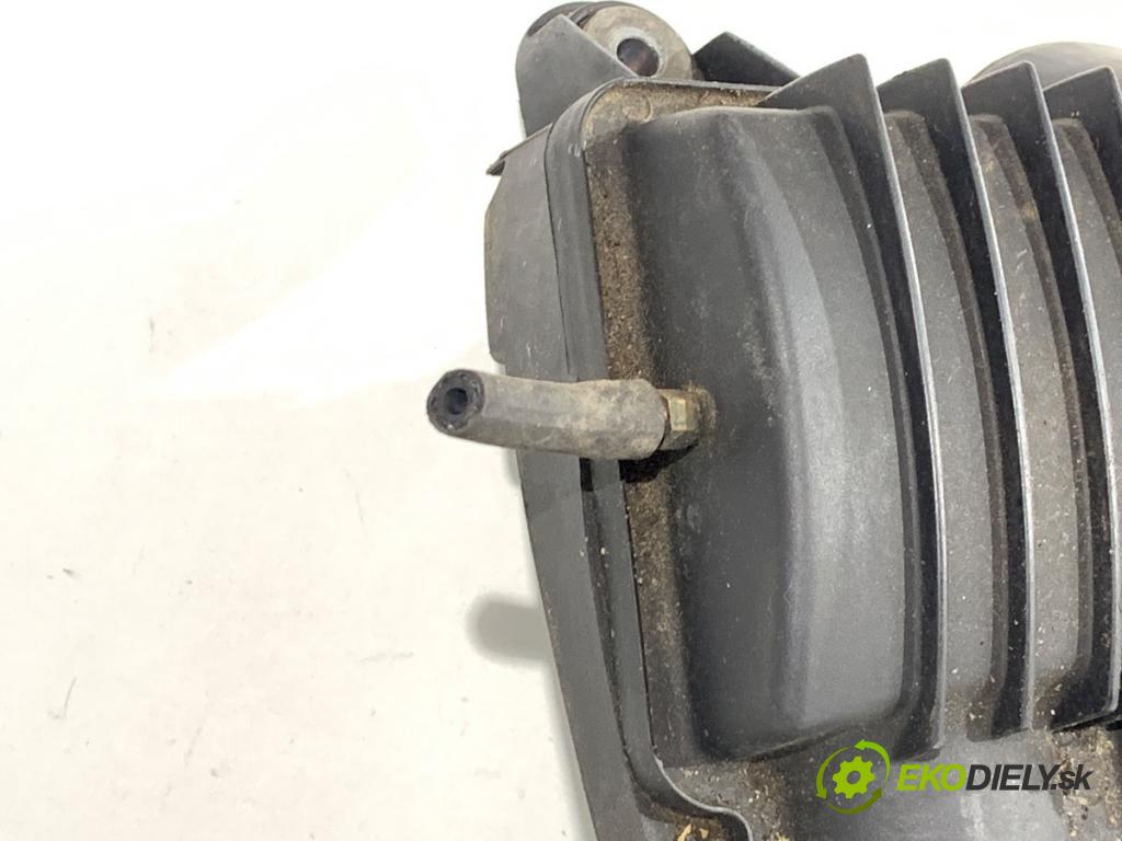 VOLVO V50 Kombi 2005 125 kW 2.4 2435 Potrubie sacie, sanie 30646518 (Sacie potrubie)