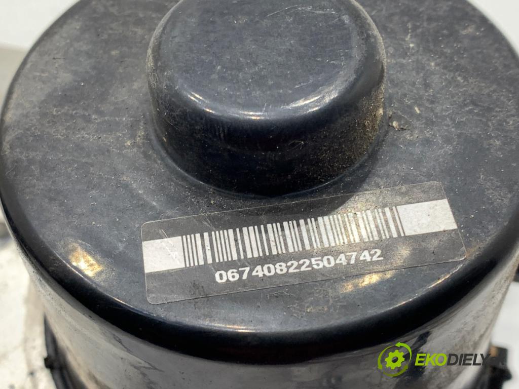 VW TOUAREG SUV 2004 128 kW 2.5 R5 TDI 2461 Pumpa ABS 7L0614111B (Pumpa ABS)