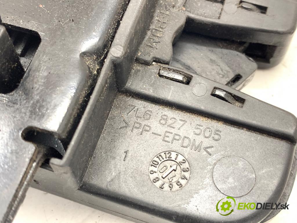 VW TOUAREG SUV 2004 128 kW 2.5 R5 TDI 2461 zámok dveří zadní část 7L6827505