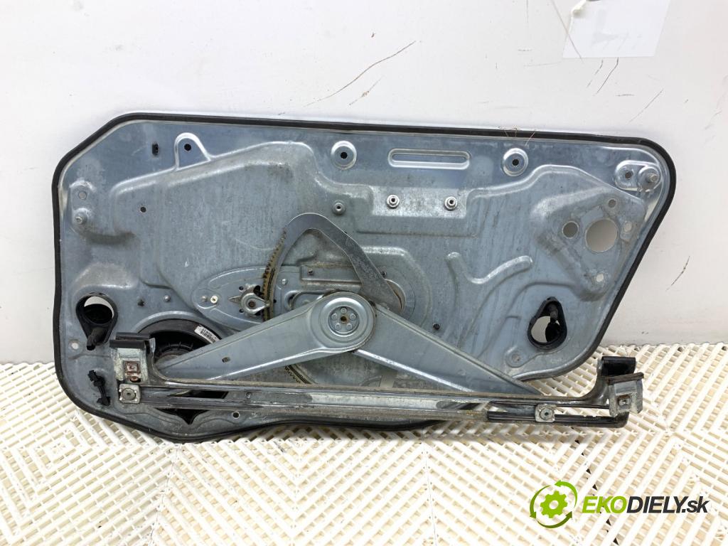 VOLVO V50 Kombi 2005 125 kW 2.4 2435 Mechanizmus okna ľavy predný 30737675
