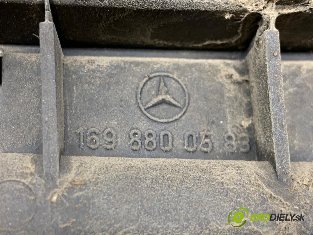 MERCEDES-BENZ W169 liftback 2005 103 kW A 200 CDI (169.008, 169.308) 1991 mřížka maska 1698800583 (Přední mřížka (maska chladiče))
