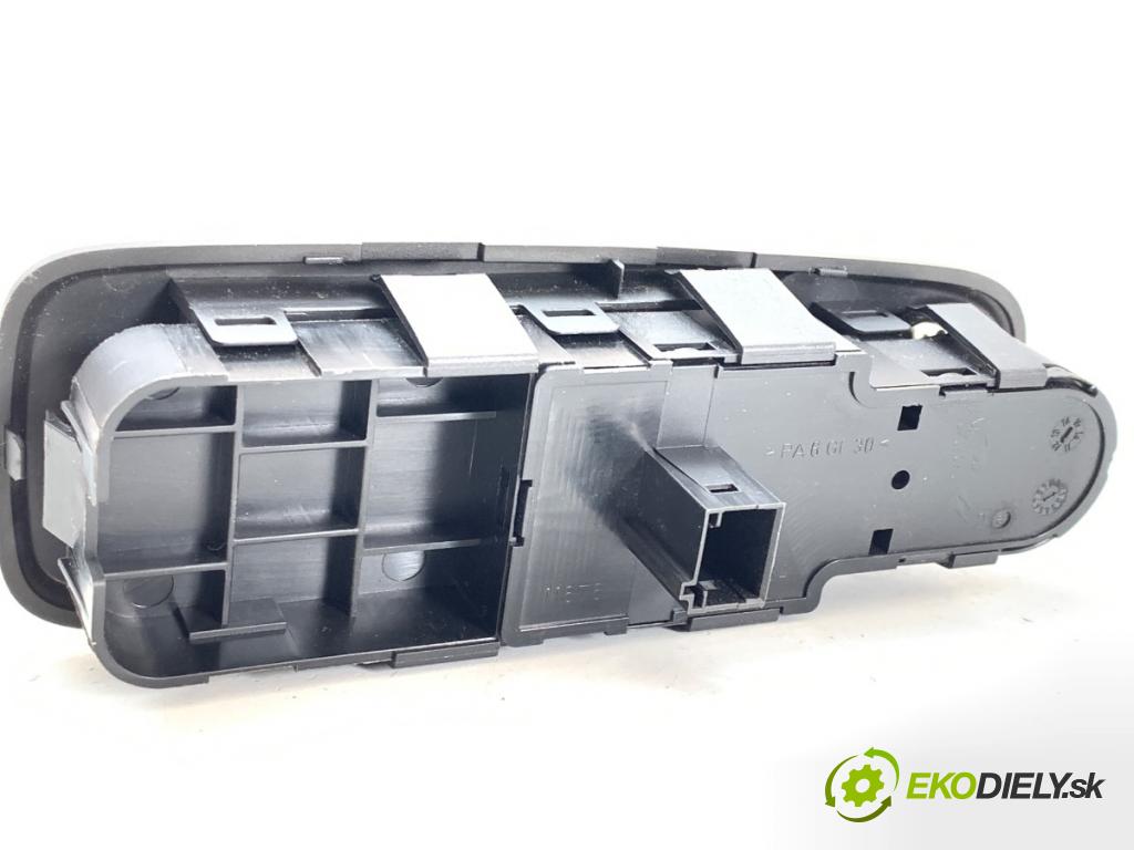 CITROEN C4 PICASSO I nadwozie wielkoprzestrzenne (MPV) 2012 82 kW 1.6 HDi 110 1560 Prepínač okien 96639380ZD (Prepínacie páčky pod volantom)