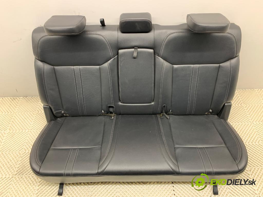 FORD RANGER V  2019 213 kW 2.3 213 kW [290 KM] benzyna 2019 - 2022 2261 sedadlo druhý VLÁDA: