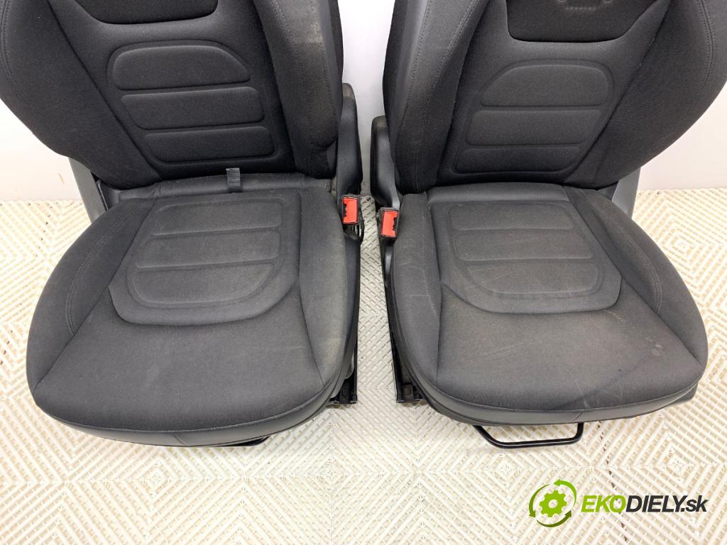 JEEP RENEGADE SUV 2015 103 kW 2.0 CRD 4x4 1956 sedadla sedačky sedadlo boční