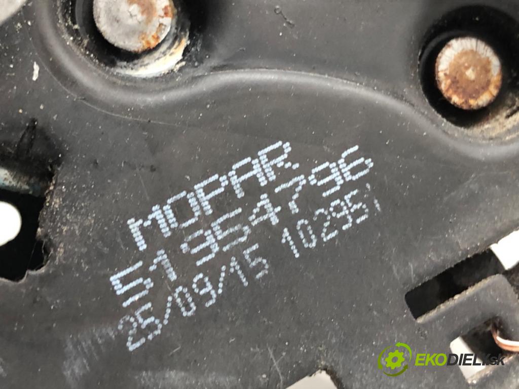JEEP RENEGADE SUV 2015 103 kW 2.0 CRD 4x4 1956 zámok kapoty predný pravy 51954796