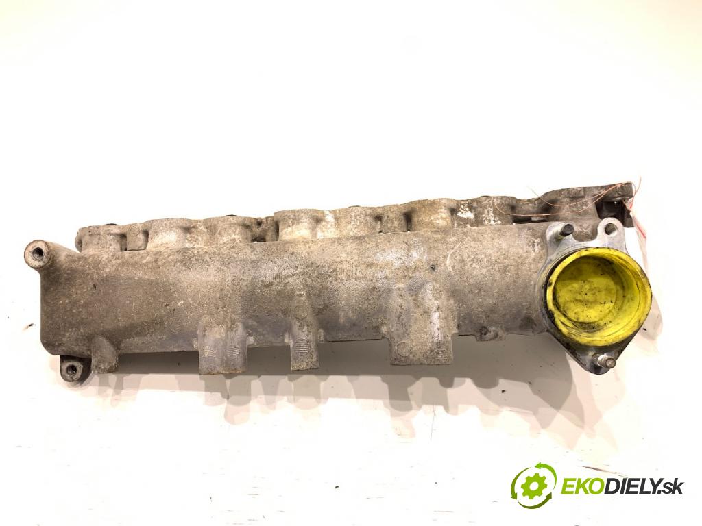 TOYOTA LAND CRUISER J12 samochód terenowy zamknięty 2005 120 kW 3.0 D-4D (KDJ120, KDJ125) 2982 Potrubie sacie, sanie (Sacie potrubie)