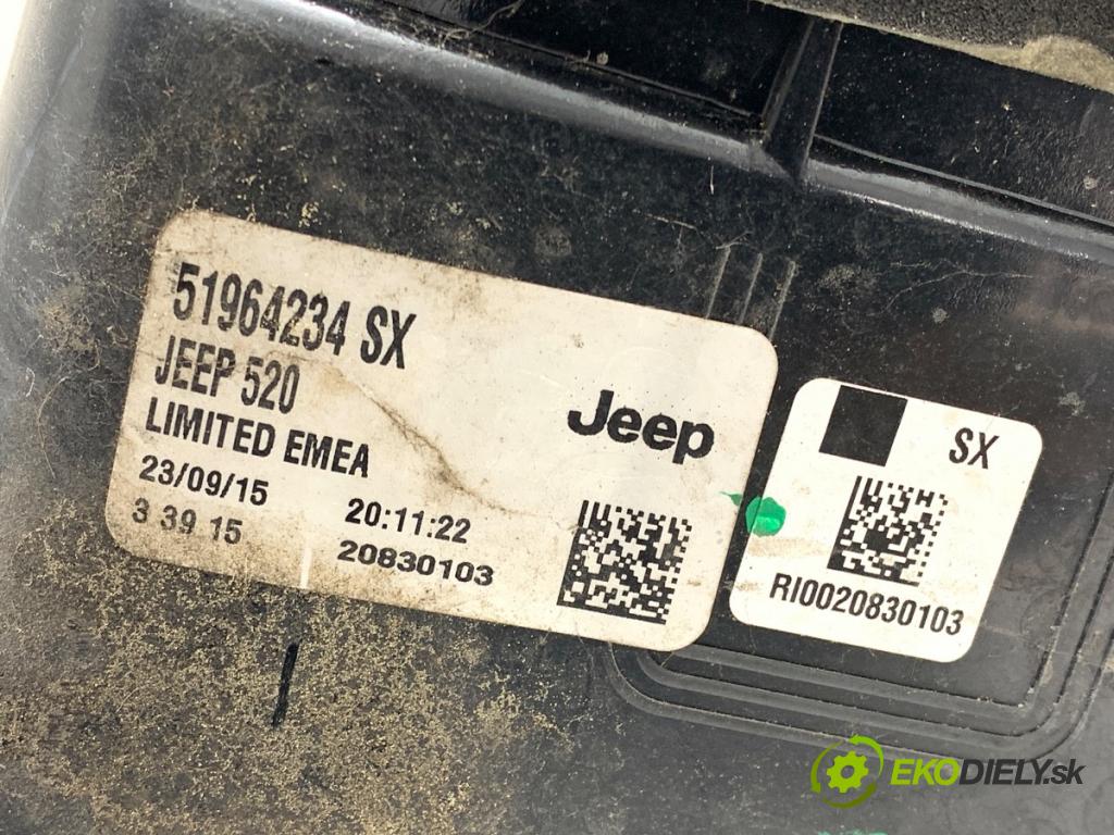 JEEP RENEGADE SUV 2015 103 kW 2.0 CRD 4x4 1956 světlo levý zadní část 51964234