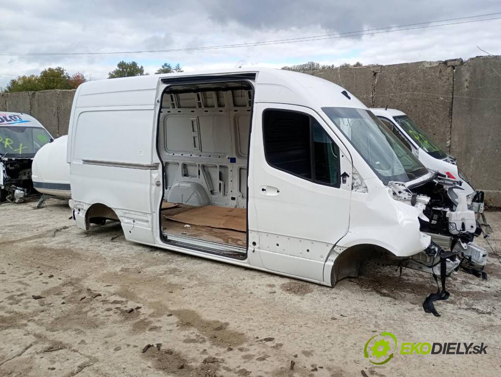 MERCEDES-BENZ eSPRINTER Skrzynia Skrzynia 2021 85 kW Electric (910.633)  KAROSERIA ČTVRŤÁK blatník práh střecha PODŁUŻNICA 