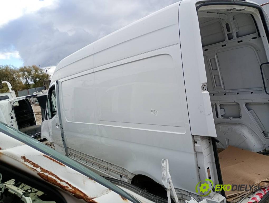 MERCEDES-BENZ eSPRINTER Skrzynia Skrzynia 2021 85 kW Electric (910.633)  KAROSERIA ČTVRŤÁK blatník práh střecha PODŁUŻNICA