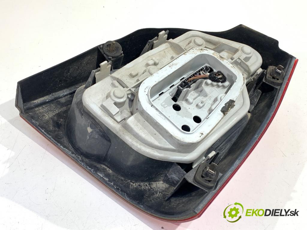 VW POLO IV 9N liftback 2003 47 kW 1.2 12V 1198 světlo levý zadní část