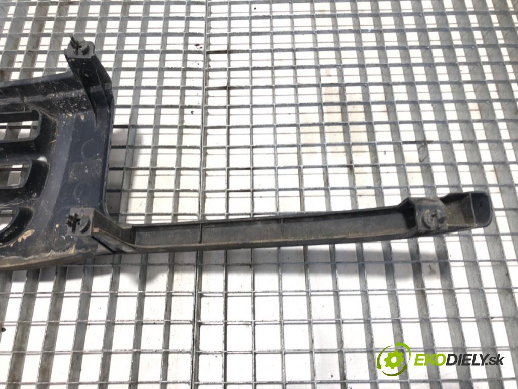 OPEL FRONTERA B samochód terenowy zamknięty 1999 151 kW 3.2 i (6B1VF, 6B1_6) 3165 mřížka maska 89714451200 (Přední mřížka (maska chladiče))