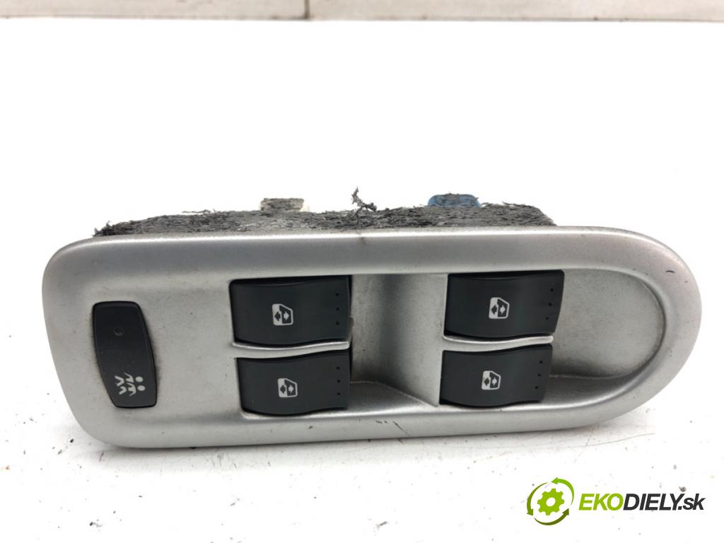 RENAULT MEGANE II liftback 2004 88 kW 1.9 dCi (BM0G, CM0G) 1870 Prepínač okien 156018070 (Prepínacie páčky pod volantom)
