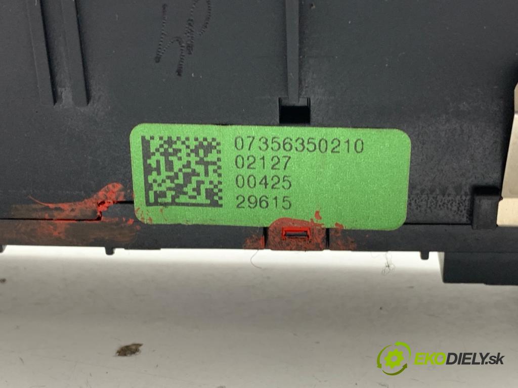 JEEP RENEGADE SUV 2015 103 kW 2.0 CRD 4x4 1956 přepínač světel nouzových ohřívání sedačky 07356350210