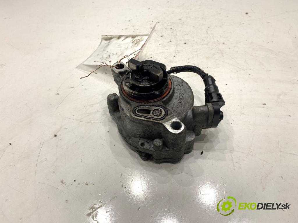 PEUGEOT PARTNER II Nadwozie pełne/minivan 2016 66 kW 1.6 HDi 16V 1560 pumpa vakuová 9804021880