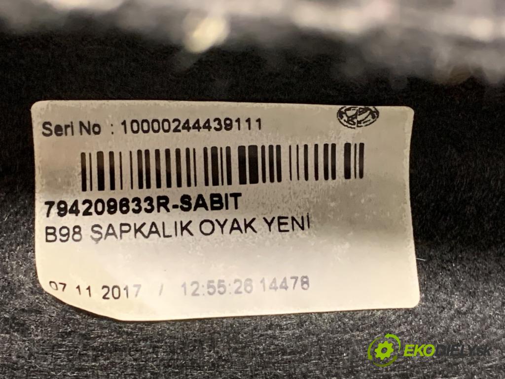 RENAULT CLIO IV liftback 2017 54 kW 1.2 16V 1149 pláto zadní část
