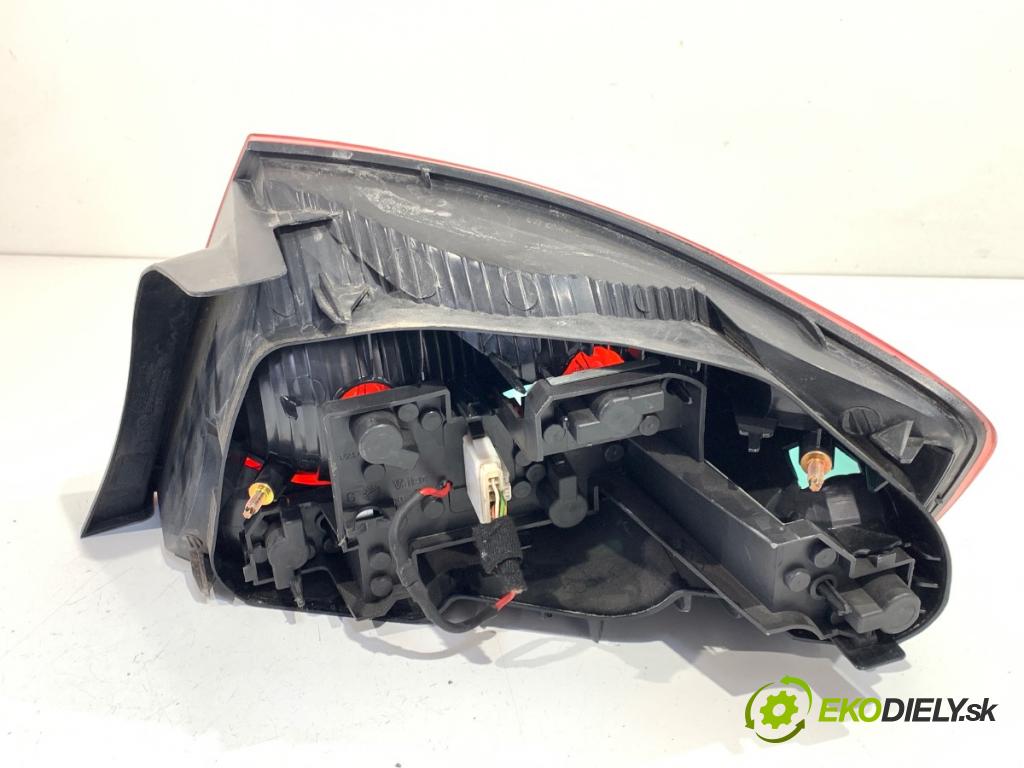 PEUGEOT 407 sedan 2004 100 kW 2.0 (6DRFNB, 6DRFNE) 1997 Svetlo ľavy zad 9656606380