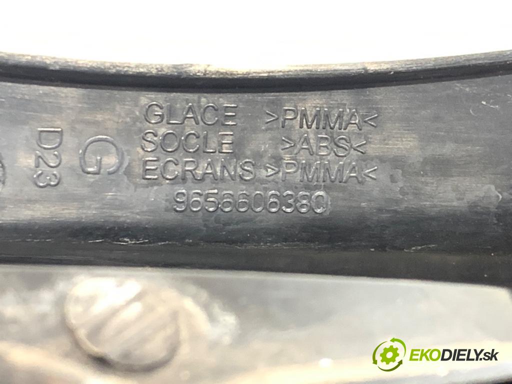 PEUGEOT 407 sedan 2004 100 kW 2.0 (6DRFNB, 6DRFNE) 1997 Svetlo ľavy zad 9656606380