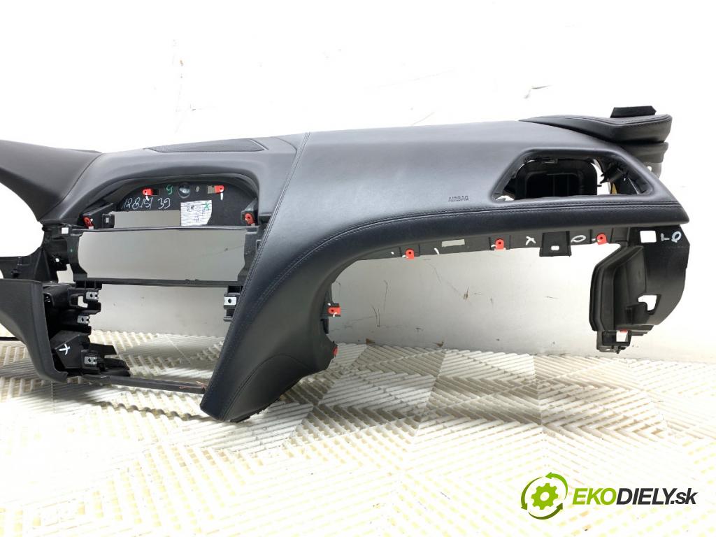 BMW F06 coupe 2015 230 kW 640 d xDrive 2993 Palubná doska 9229959 (Palubná doska)