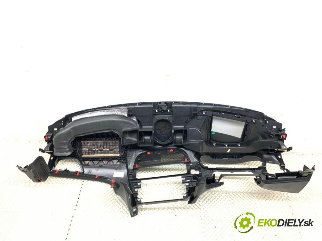 BMW F06 coupe 2015 230 kW 640 d xDrive 2993 Palubná doska 9229959 (Palubná doska)