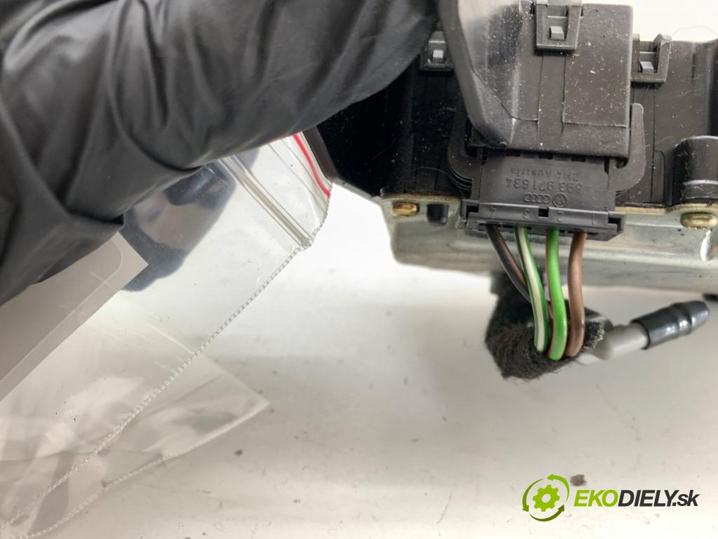 VW GOLF IV liftback 2004 74 kW 1.9 TDI 1896 motor stěračů zadní část 1J9955711A