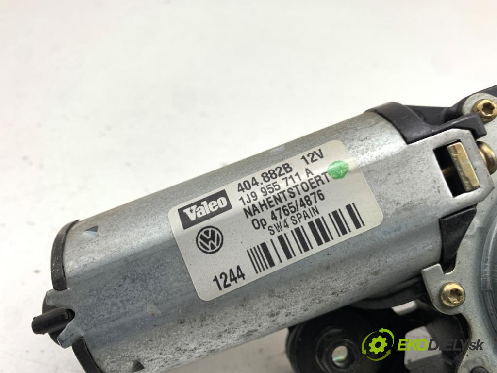 VW GOLF IV liftback 2004 74 kW 1.9 TDI 1896 motor stěračů zadní část 1J9955711A