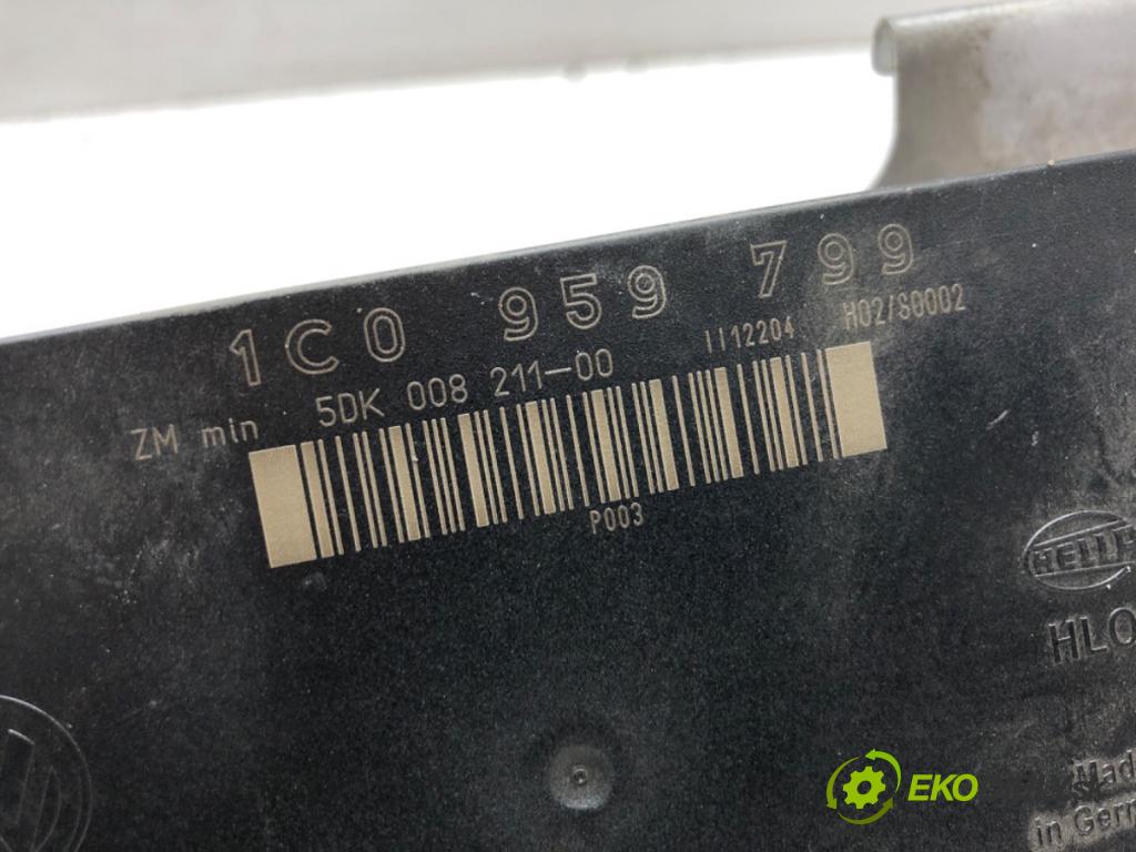 VW GOLF IV liftback 2004 74 kW 1.9 TDI 1896 modul komfortu 1C0959799 (Komfortní modul)