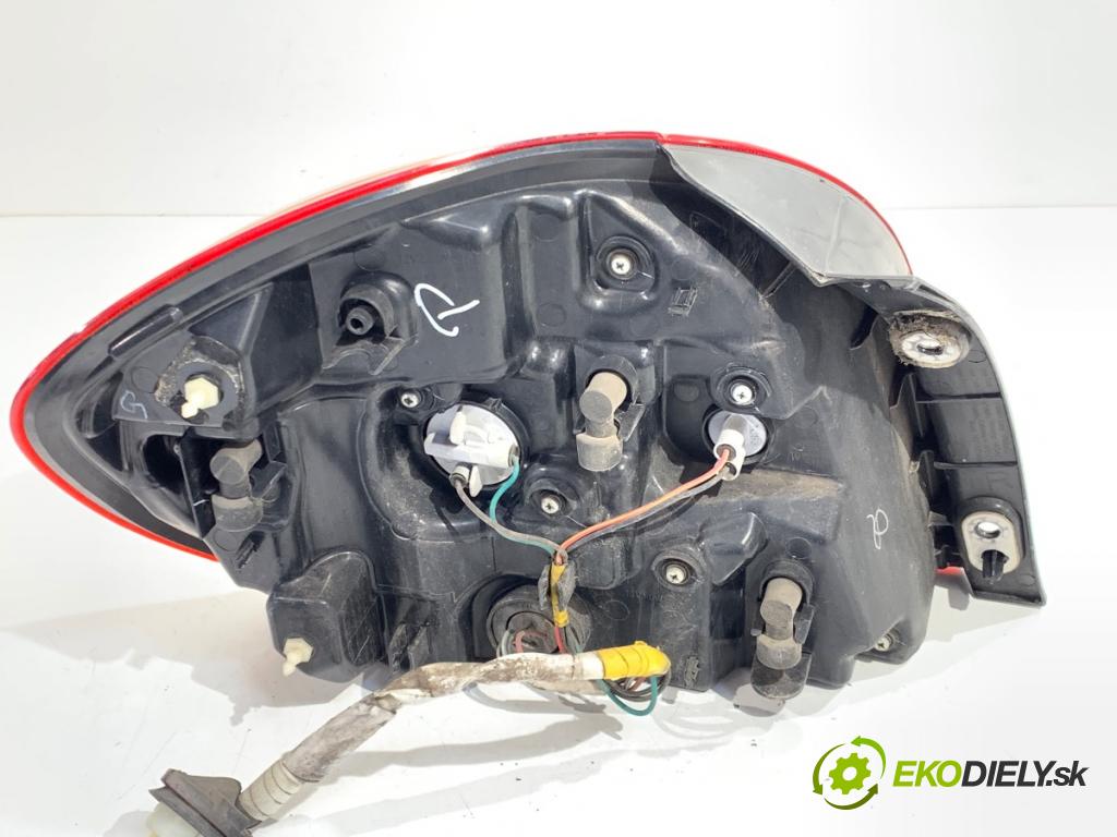 SUZUKI BALENO liftback 2016 66 kW 1.2 (A1K412) 1242 světlo pravý zadní část