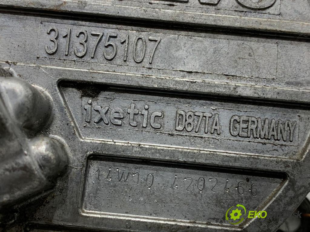 VOLVO V40 liftback 2014 110 kW D3 1984 pumpa vakuová 31375107