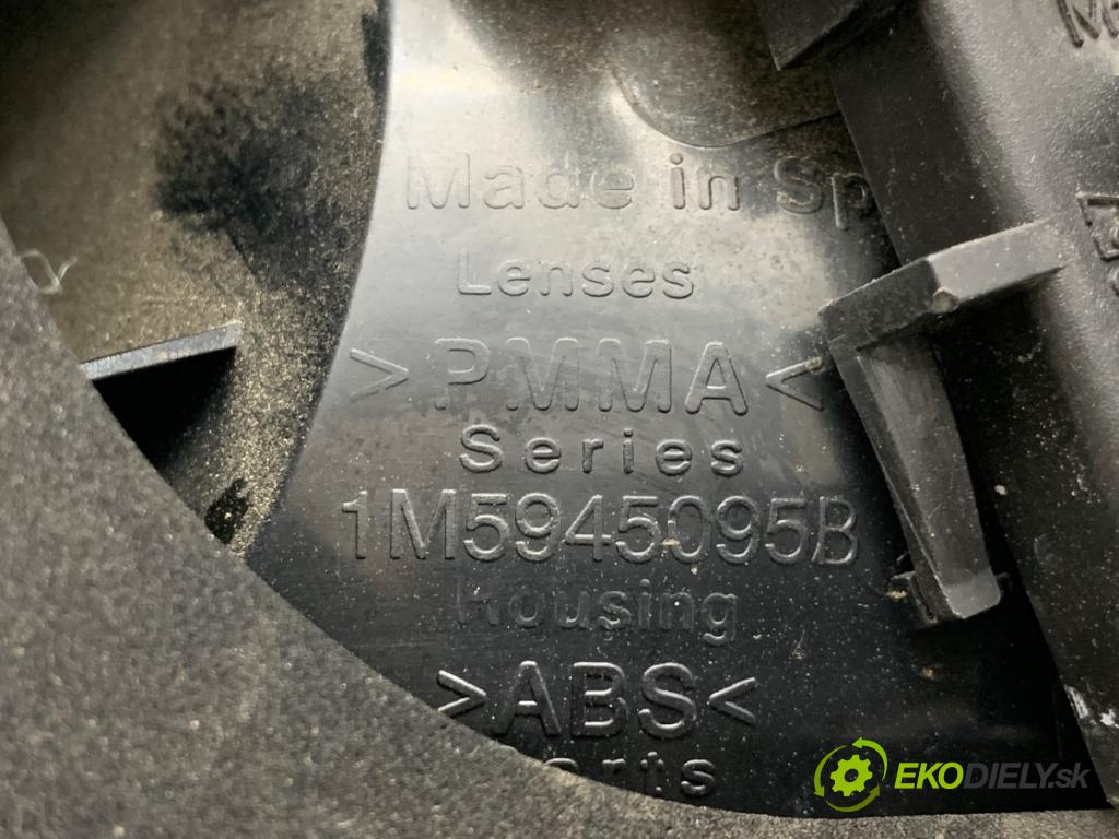 SEAT TOLEDO II sedan 1999 81 kW 1.9 TDI 1896 světlo levý zadní část