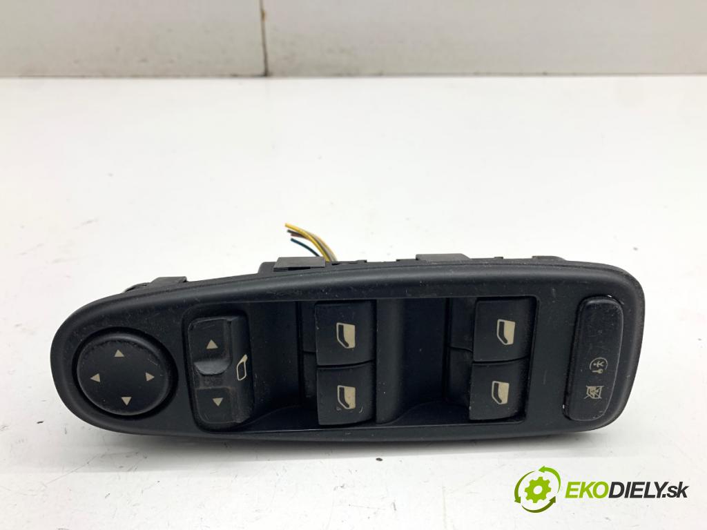 CITROEN C4 PICASSO I nadwozie wielkoprzestrzenne (MPV) 2008 88 kW 1.6 VTi 120 1598 Prepínač okien 96639382ZD (Prepínacie páčky pod volantom)