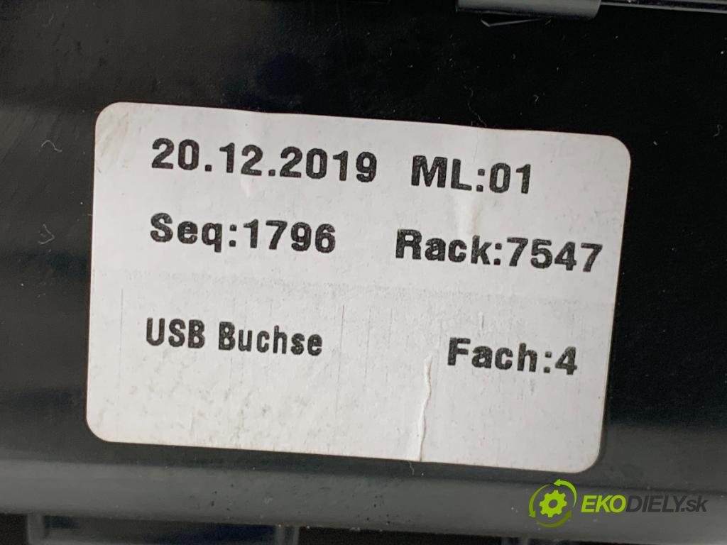 VW GOLF VII Kombi 2019 110 kW 2.0 TDI 1968 popelník 5G1863328F