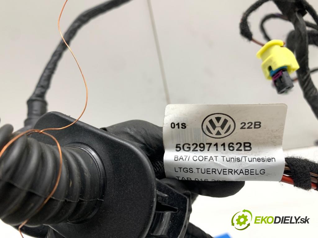VW GOLF VII Kombi 2019 110 kW 2.0 TDI 1968 káblovačka dveře přední část pravý 5G2971162B
