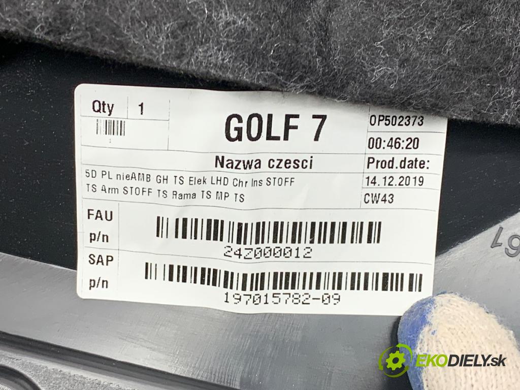 VW GOLF VII Kombi 2019 110 kW 2.0 TDI 1968 čalúnenie Dvere ľavy predný X