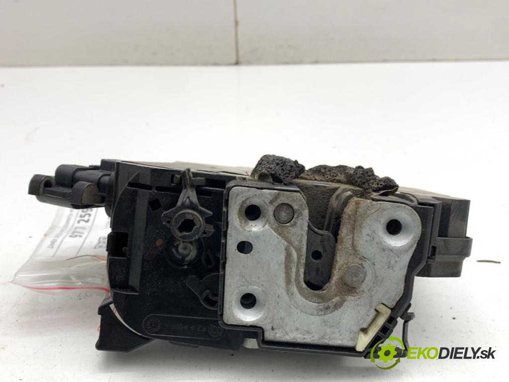OPEL VIVARO B Platforma / podwozie 2018 88 kW 1.6 CDTI (03) 1598 zámok dveře posúvne pravý zadní část 825027817R