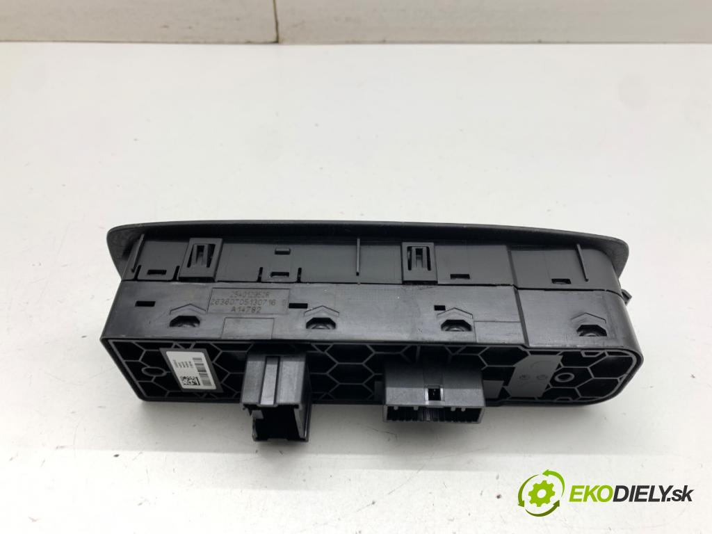 RENAULT GRAND SCENIC IV nadwozie wielkoprzestrzenne (MPV) 2017 81 kW 1.5 dCi 110 1461 Prepínač okien 254012952R (Prepínacie páčky pod volantom)