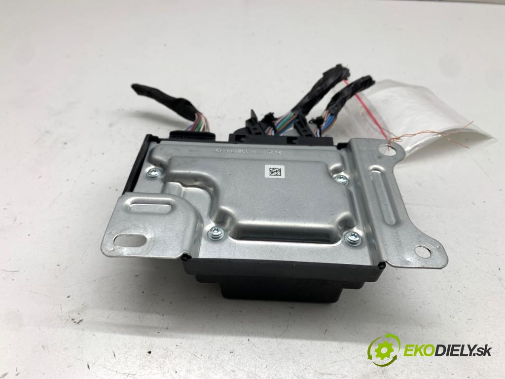 RENAULT GRAND SCENIC IV nadwozie wielkoprzestrzenne (MPV) 2017 81 kW 1.5 dCi 110 1461 senzor airbag 985100889R (Snímač)