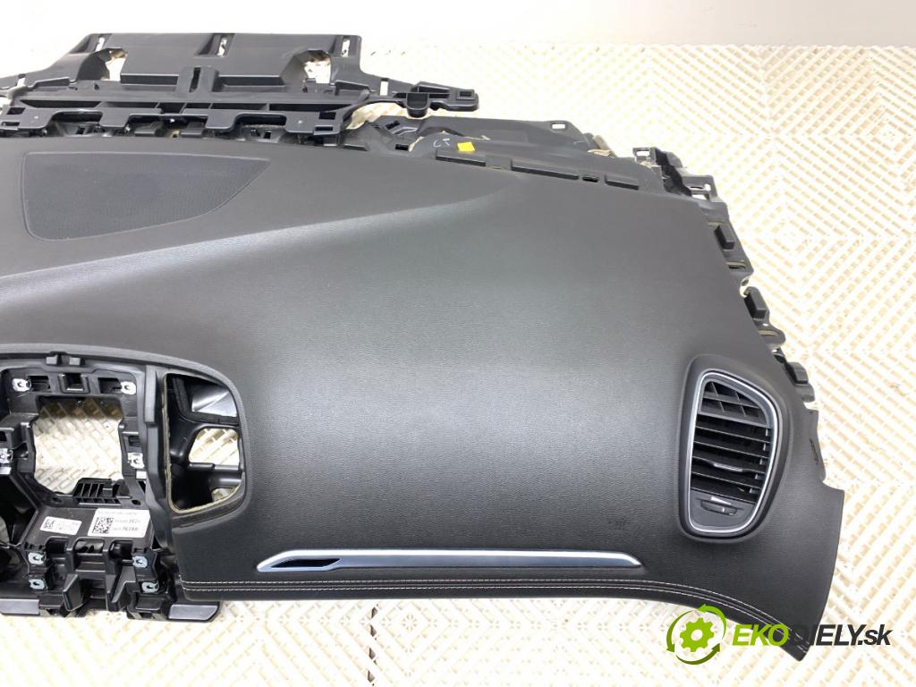 RENAULT GRAND SCENIC IV nadwozie wielkoprzestrzenne (MPV) 2017 81 kW 1.5 dCi 110 1461 palubní doska POLŠTÁŘ: