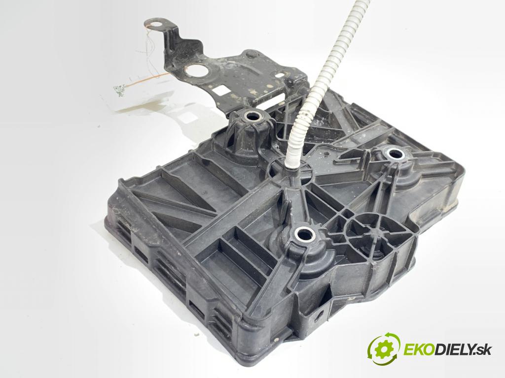RENAULT CLIO IV liftback 2017 54 kW 1.2 16V 1149 obal akumulátora 648601269R
