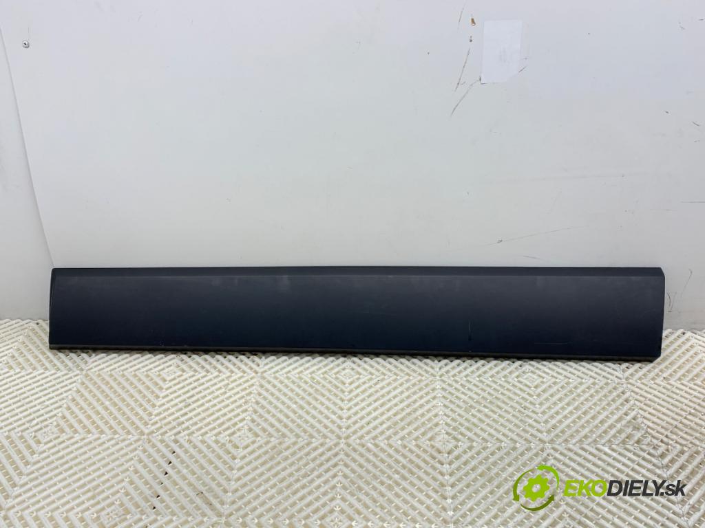 OPEL VIVARO B Platforma / podwozie 2018 88 kW 1.6 CDTI (03) 1598 lišta boční levá strana ZADNÍ. 828212211R