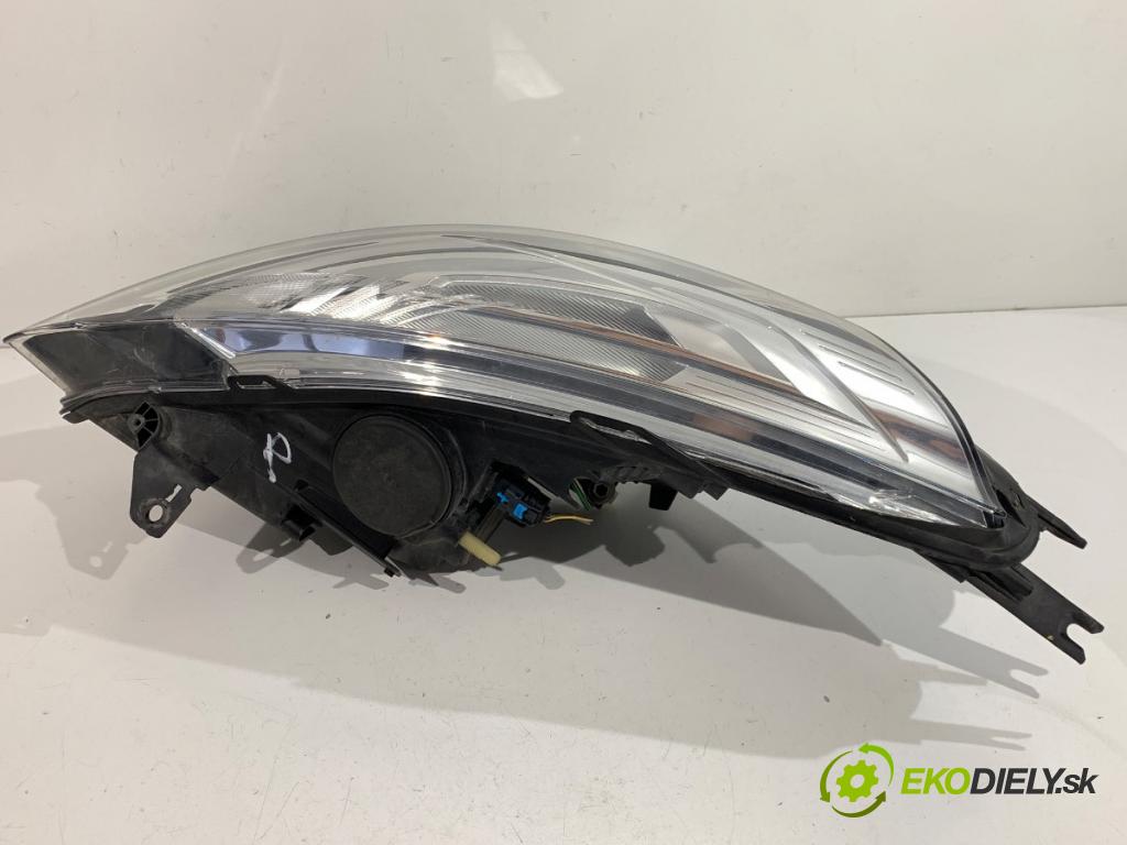 RENAULT CLIO IV liftback 2017 54 kW 1.2 16V 1149 Svetlomet pravy predný 260100653R
