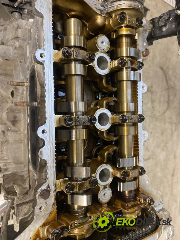 RENAULT CLIO IV liftback 2014 66 kW 0.9 TCe 90 898 Motor H4BA400 (Motor)