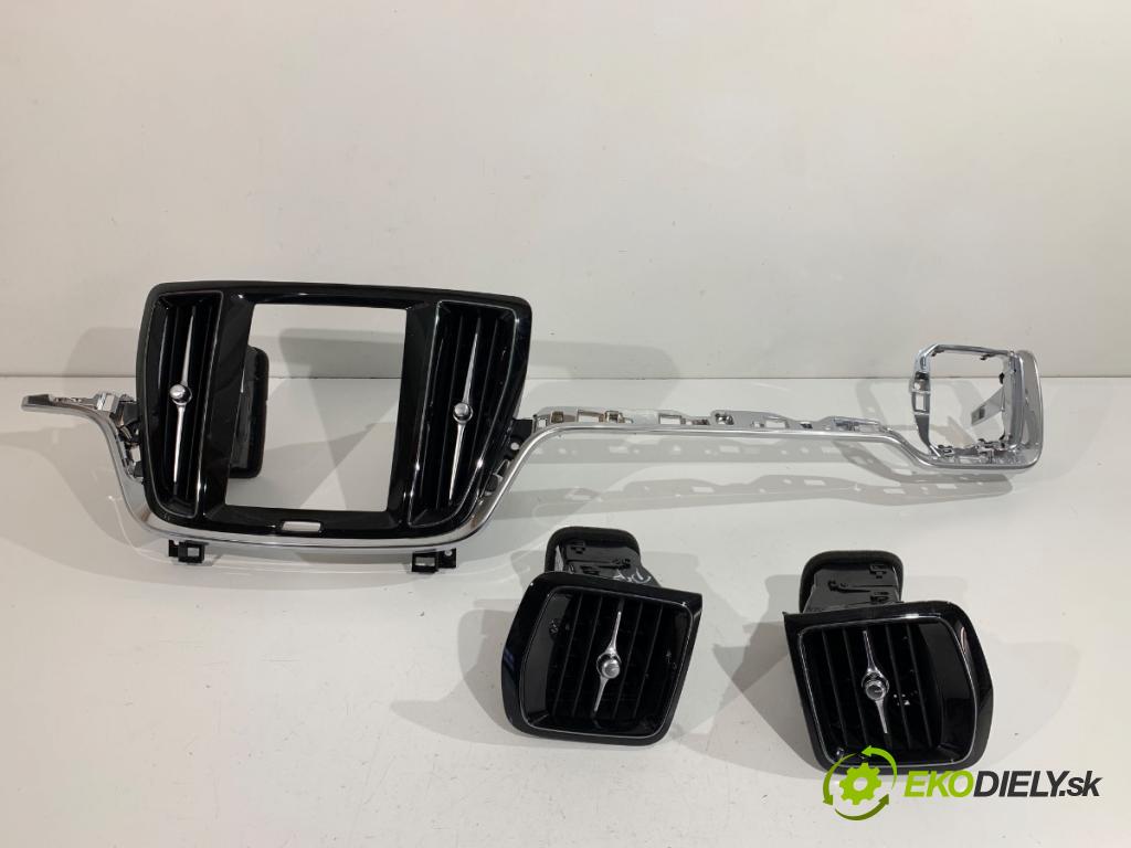 VOLVO S60 III sedan 2023 184 kW B5 Mild-Hybrid AWD 1969 mří topení přední část střední 32277319