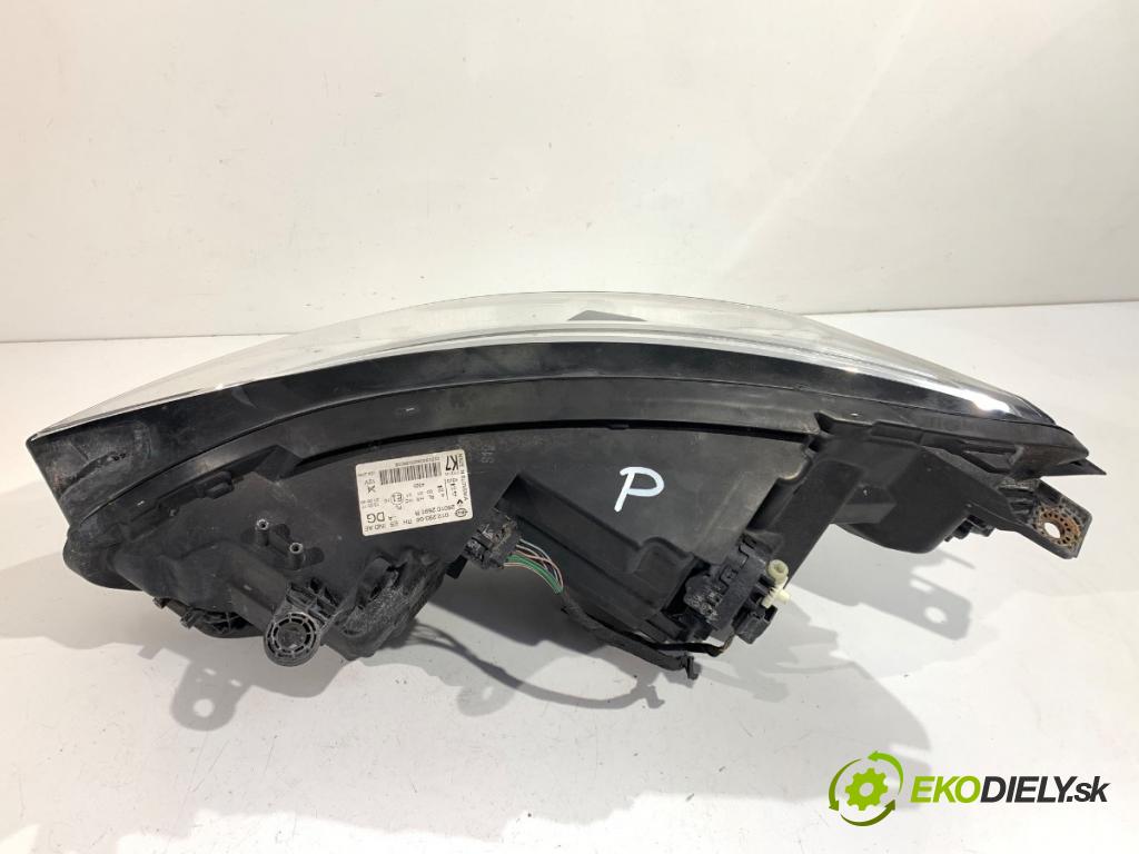 RENAULT GRAND SCENIC IV nadwozie wielkoprzestrzenne (MPV) 2017 81 kW 1.5 dCi 110 1461 světlomet pravý přední část 260102691R