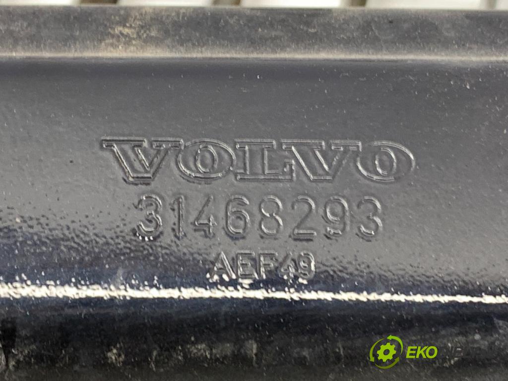 VOLVO S60 III sedan 2023 184 kW B5 Mild-Hybrid AWD 1969 výztuha nárazníka zadní část 32228058 (Zadní výztuha)